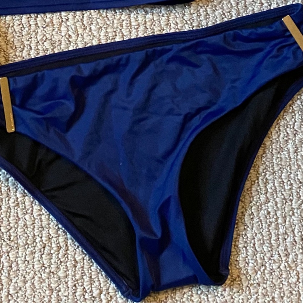 Victoria’s Secret Navy bikini bottoms, size M